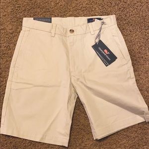 Size 30 vineyard vines shorts